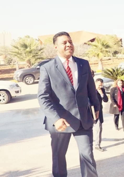 طريق النجاح وعر وصعب