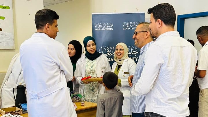صيدلة الزرقاء تنظم يومًا توعويًا في مستشفى البادية الشمالية