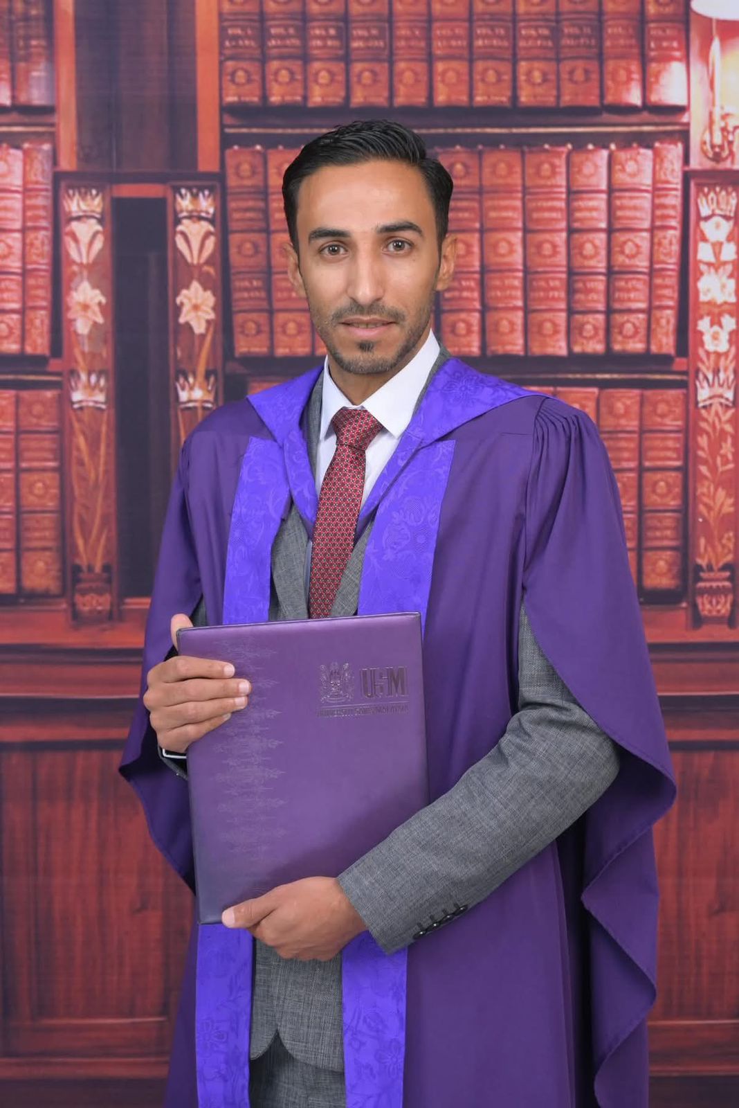 الدكتور سيف أبو رياش ينال درجة الدكتوراه في ماليزيا