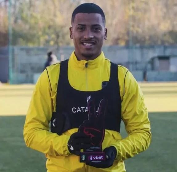 من هو البرازيلي خوان ألفينا بيزيرا الذي يقترب الزمالك من ضمه قبل غلق القيد؟
