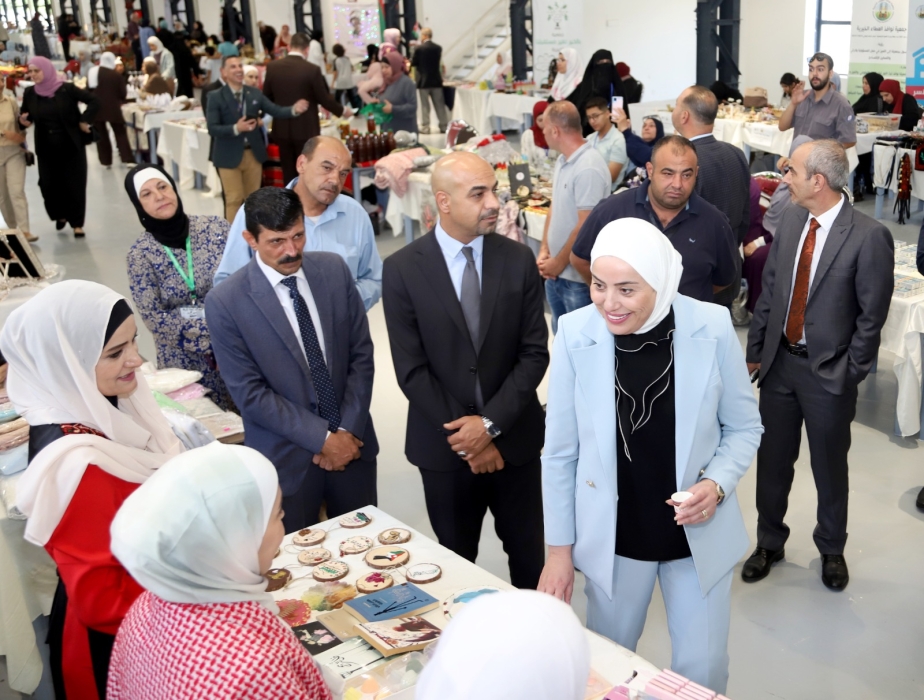 أردنيات يصنعن من الحرف اليدوية طريقا للتمكين الاقتصادي وتحقيق الاكتفاء الذاتي
