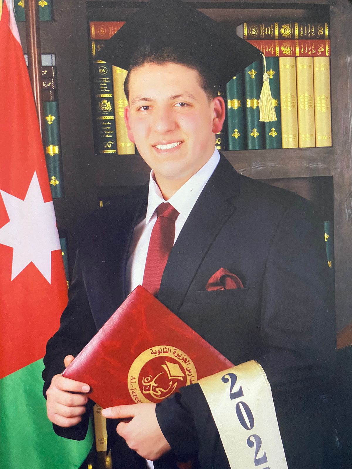 مبارك لـ سند صالح الدرادكه النجاح في الثانويه العامه بمعدل 88 .