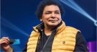 محمد منير يطمئن جمهوره عن حالته الصحية: «أنا بخير»