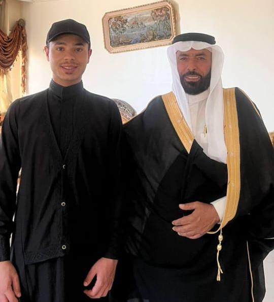 الأهل والأصدقاء يهنئون الشيخ أبو الأصيل الدعجة بنجاح ابنه عبد الرحمن في التوجيهي