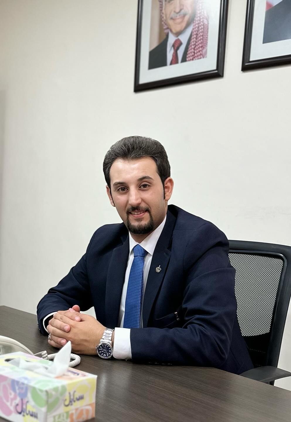 رجل الأعمال السيد حمزة الشوابكة يهنئ طلاب التوجيهي