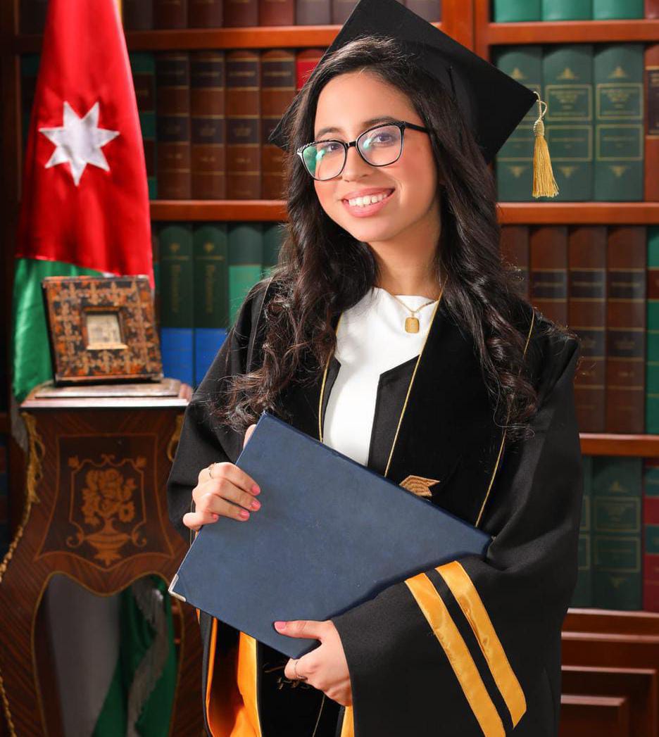 مبارك لـ سلمى محمد القضاه التفوق والنجاح  في الثانوية العامة بمعدل 92.65
