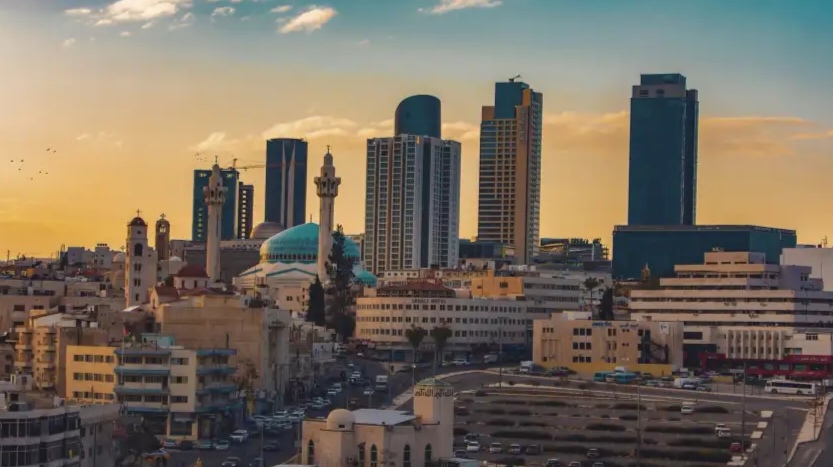 الأردن يشهد زخماً اقتصادياً يمهّد لمرحلة جديدة للتحديث الاقتصادي