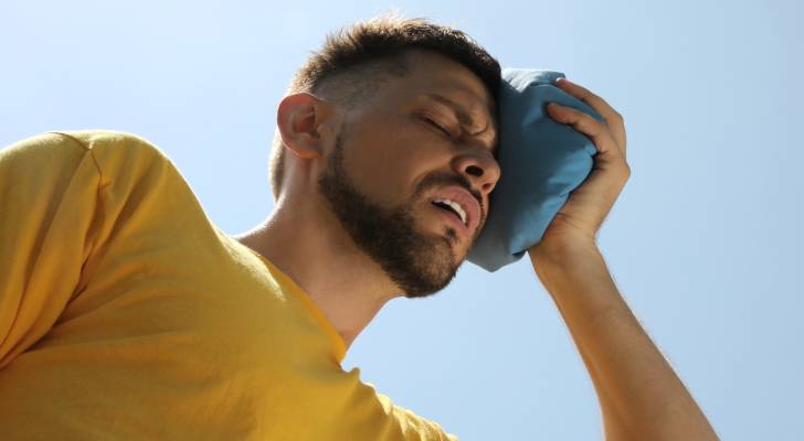 ليست موجة حر فقط.. تحذيرات من سحب رعدية وعواصف رملية مفاجئة بمناطق في الأردن