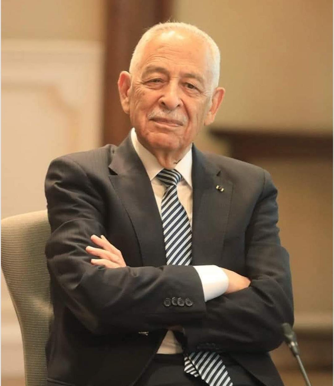 العيسوي ينقل تمنيات الملك وولي العهد بالشفاء للعين ناصر اللوزي
