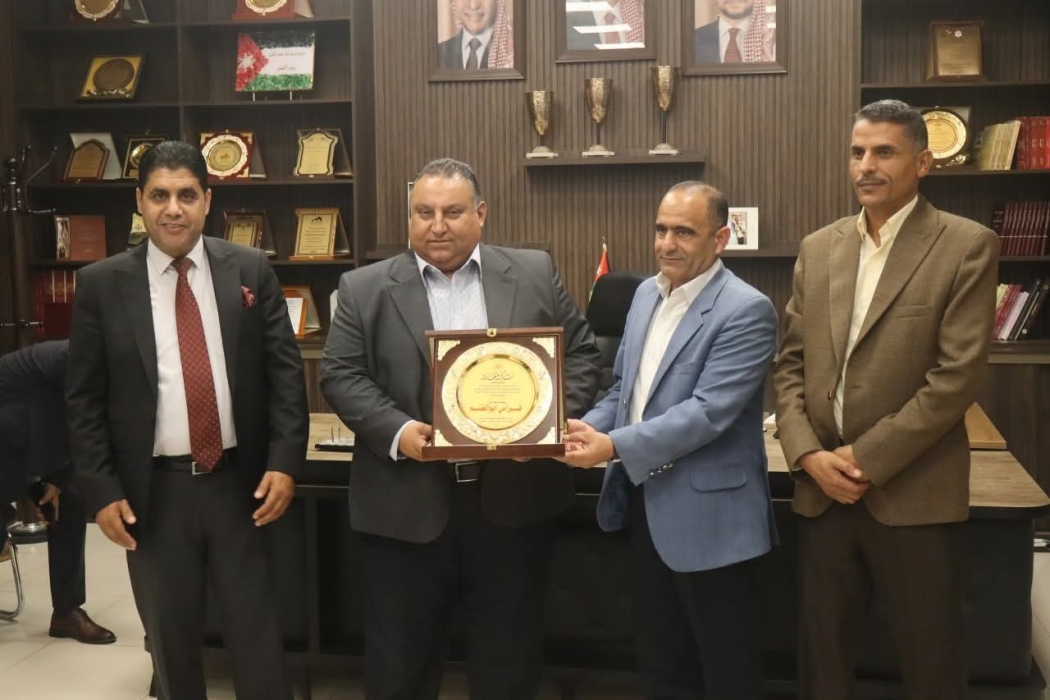 مدير تربية البادية الشمالية الشرقية يكرم الجهات المشاركة في إنجاح امتحانات التوجيهي 2025