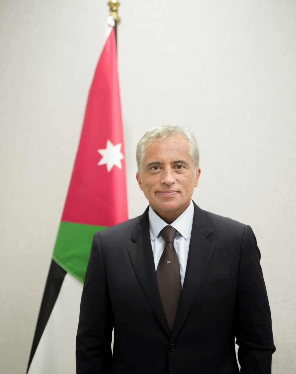 رئيس الوزراء يعمم بعدم التعاون مع أشخاص من غير أعضاء نقابة الصحفيين