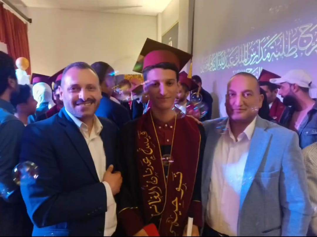 قيس عدنان الجبور ينال شهادة الثانوية العامة بمعدل ٩٣