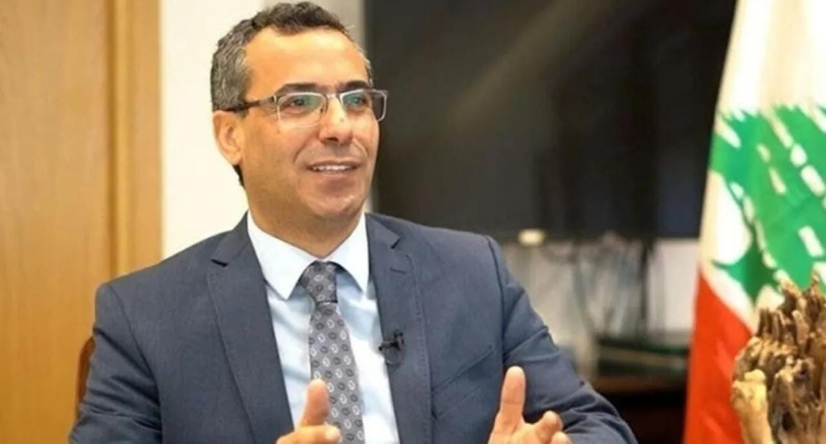وزير لبناني: استدعاء سفير طهران وارد إذا استمرت تدخلات إيران