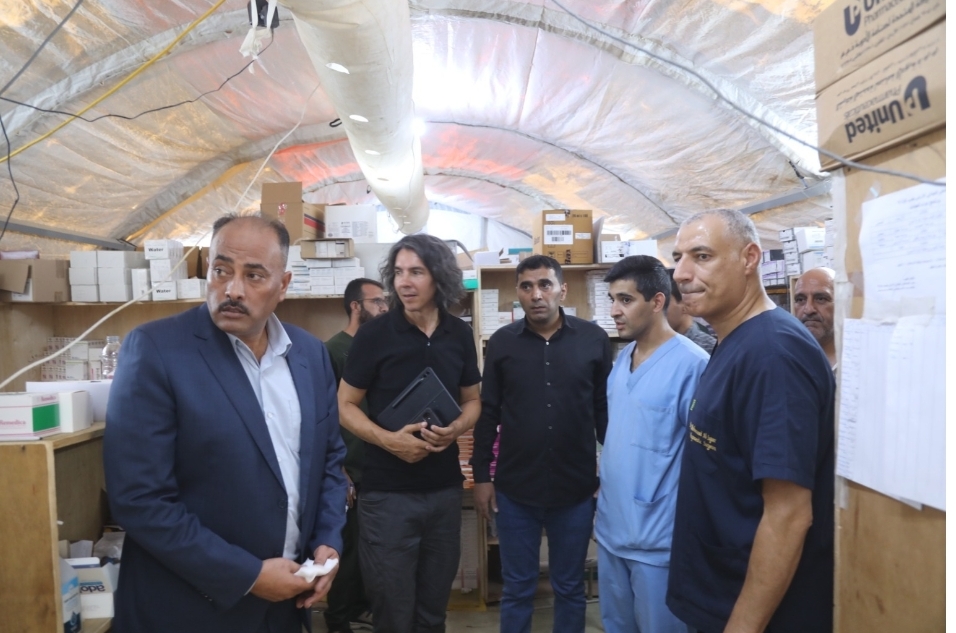 وفد من منظمة أطباء بلا حدود يزور المستشفى الميداني الأردني غزة7