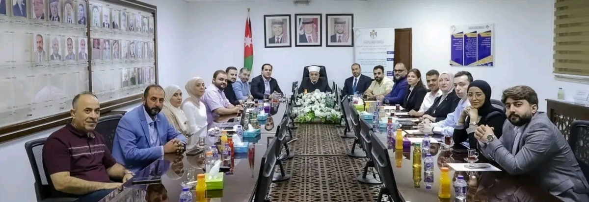 وزير الأوقاف يبحث سبل التعاون مع مؤسسة محافظتي لتعزيز ثقافة العمل التطوعي بين الشباب
