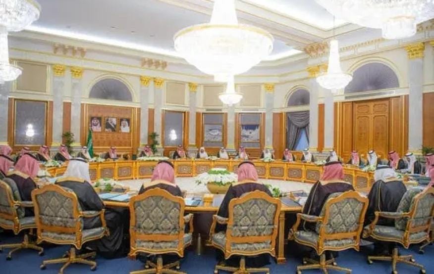 مجلس الوزراء السعودي يدين جرائم الاحتلال الإسرائيلي في غزة ويجدد دعمه لفلسطين