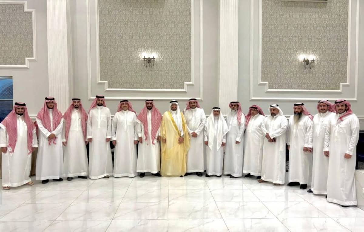 القحطاني يحتفي بعقد قران محمد في جدة