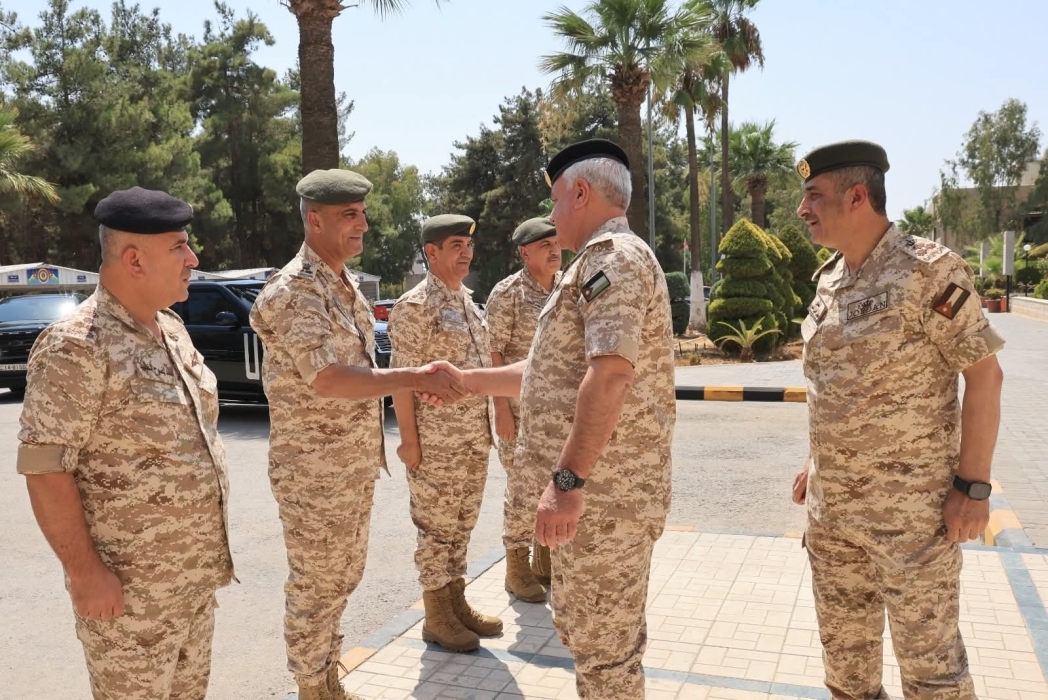 رئيس هيئة الأركان المشتركة يزور مديرية الخدمات الطبية...صور
