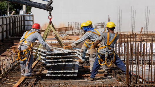 الدكتور الطراونة: العمالة الوافدة غير المرخصة تربك القطاع الصحي وتزيد البطالة بين الأردنيين