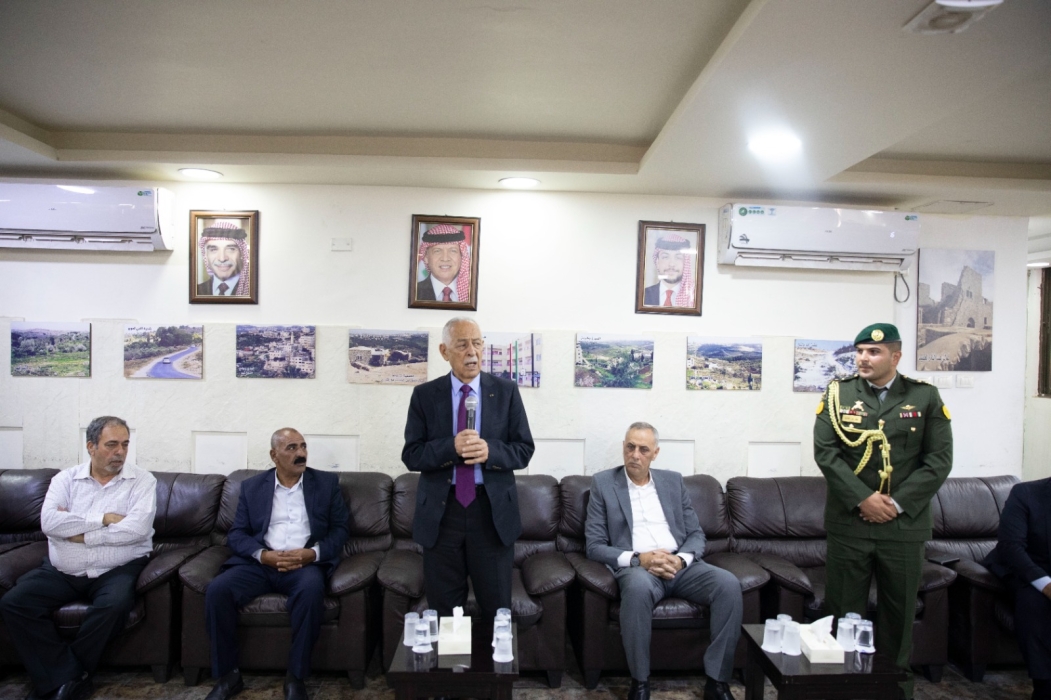 مندوبا عن الملك وولي العهد.. العيسوي يعزي بوفاة الصحفي جهاد أبو بيدر