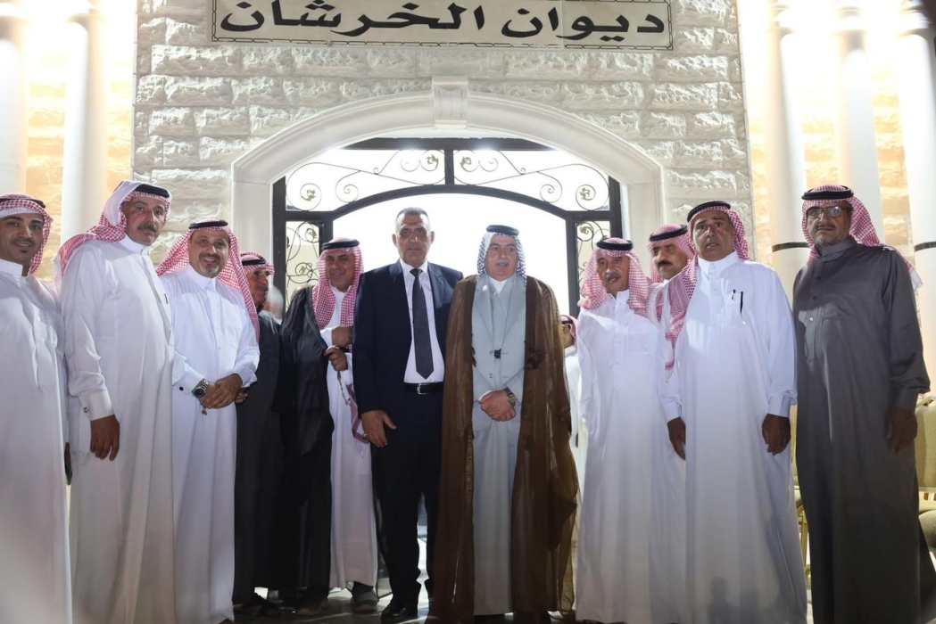 مأدبة عشاء للشيخ الخريشا تجمع شيوخ ونواب ووجهاء البادية الأردنية...صور