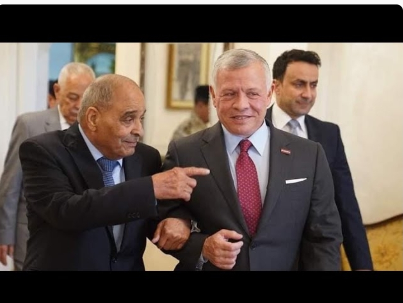 الملك يزور الخريشا ويطمئن على صحته