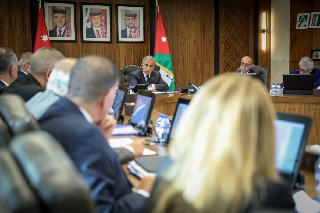 رئيس الوزراء يثمِّن إعلان سمو الأمير الحسين بن عبدالله الثاني ولي العهد إعادة تفعيل خدمة العلم