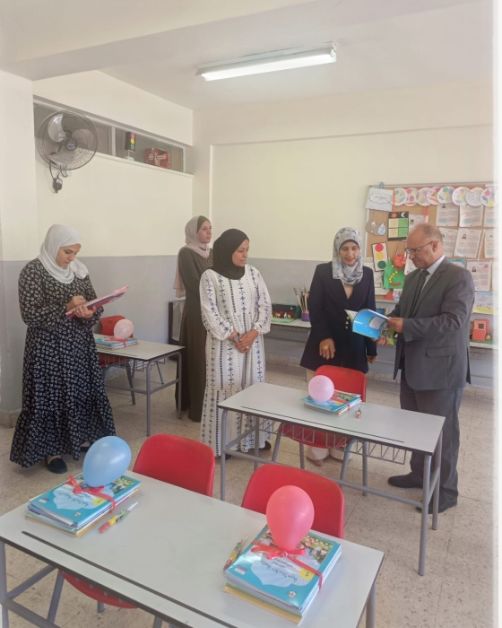السفاسفة يتابع دوام الهيئات التدريسية في مدارس لواء البترا في يومه الثاني