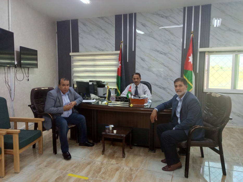 النائب الجبور يزور مديرية التربية والتعليم للواء الموقر