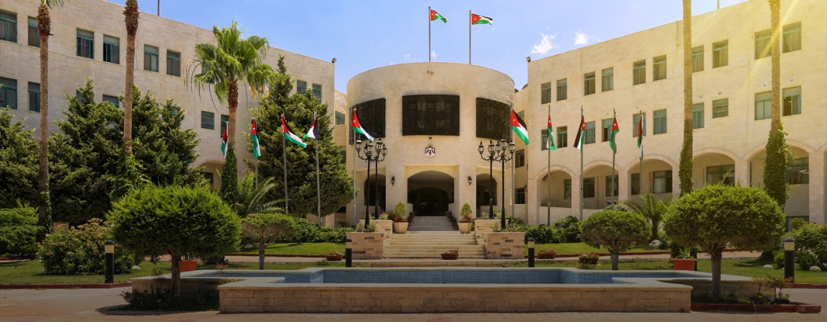 “الخارجية” تتابع وفاة مواطن وإصابة أربعة من عائلة أردنية واحدة بحادث سير في سوريا