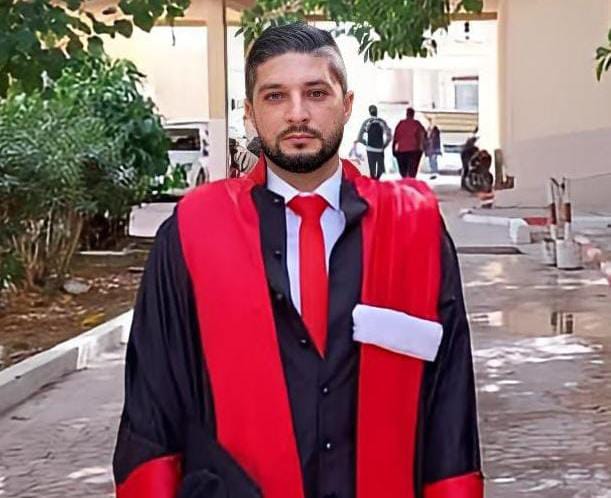 كسر الرسميات وازالة البروتوكولات السياسية في عصر وسائل التواصل الإجتماعي