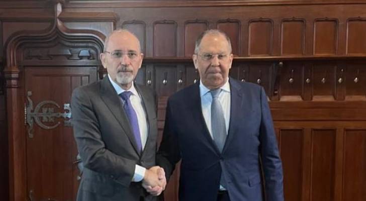 وزير الخارجية يعقد مباحثات موسعة مع نظيره الروسي في موسكو