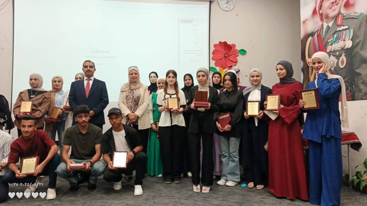 السكارنة يكرّم أوائل طلبة الثانوية العامة على مستوى لواء الجيزة
