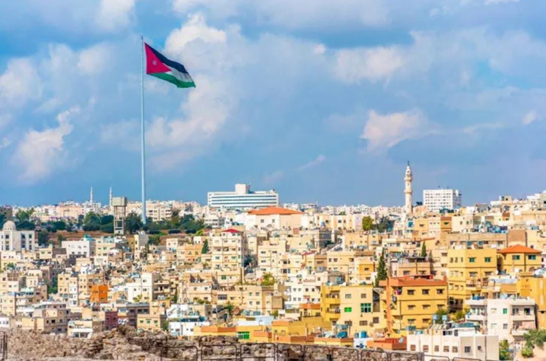 أجواء صيفية عادية في أغلب المناطق حتى الاثنين
