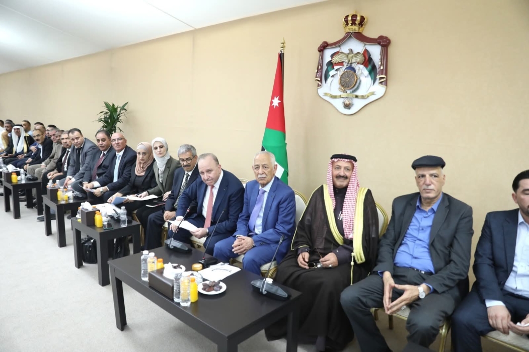 العيسوي  يلتقي أكثر من ألفي شخصية من وجهاء وأبناء وبنات مخيمات اللاجئين الفلسطينيين