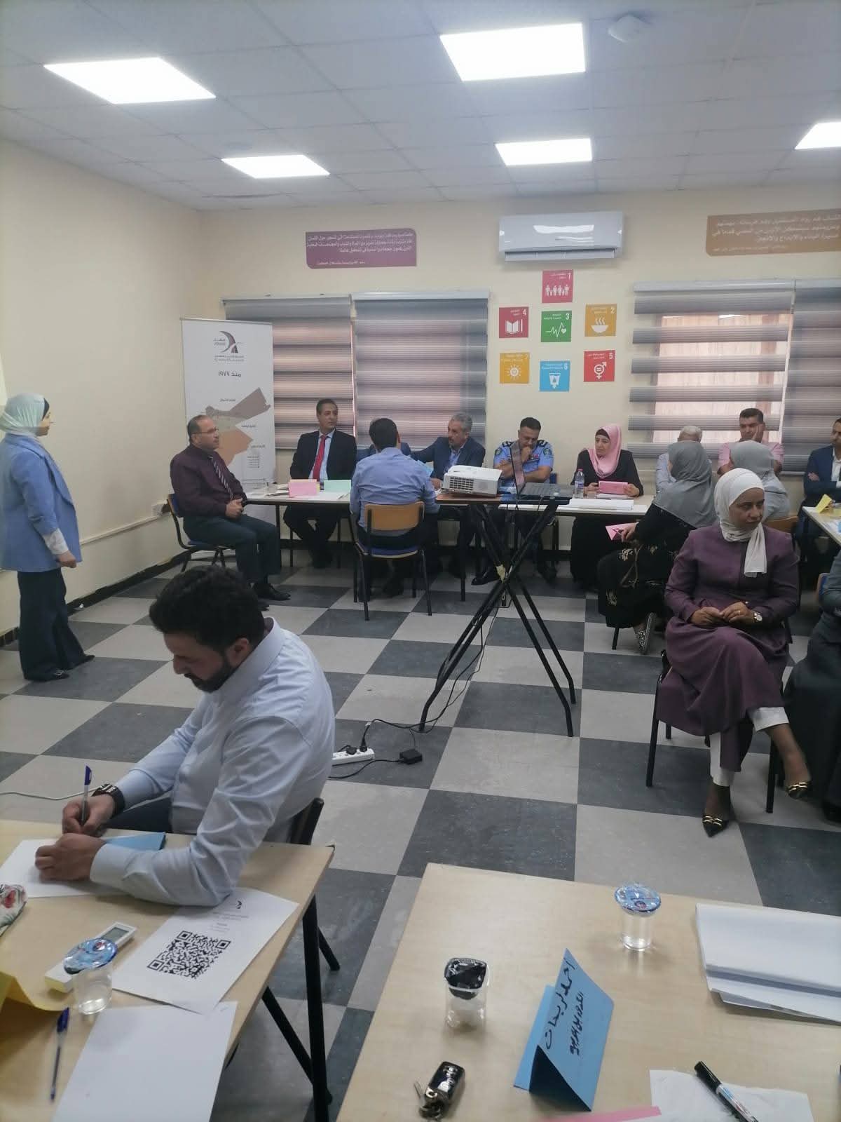 جرش: اختتام دورات تدريبية لتعزيز كفاءة موظفي القطاع العام وتوظيف الذكاء الاصطناعي
