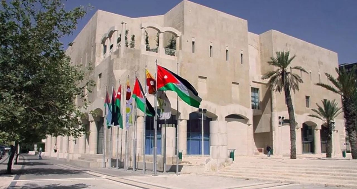 امانة عمان تطلق خدمة شكاوى عوائق الطرق والأرصفة