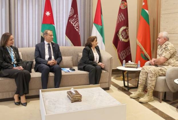 رئيس هيئة الأركان يستقبل وكيلة الأمين العام للأمم المتحدة المديرة التنفيذية لهيئة الأمم المتحدة للمرأة