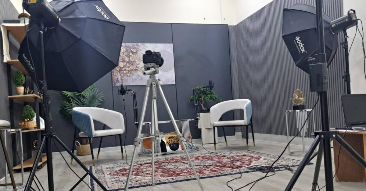 استحداث استوديو بودكاست في كلية الإعلام بجامعة الزرقاء بدعم من نماء