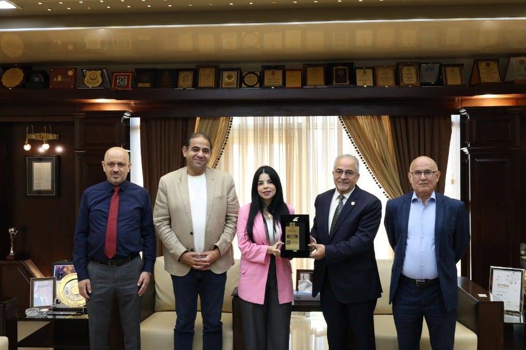 رئيس عمّان الأهلية يستقبل وفداً مصرياً لبحث التعاون الأكاديمي