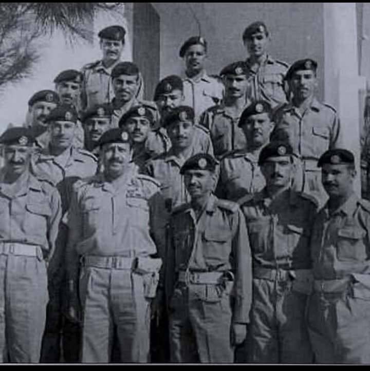 زيارة تاريخية لسمو الأمير زيد بن شاكر إلى كتيبة الحرس الملكي الثانية عام 1968