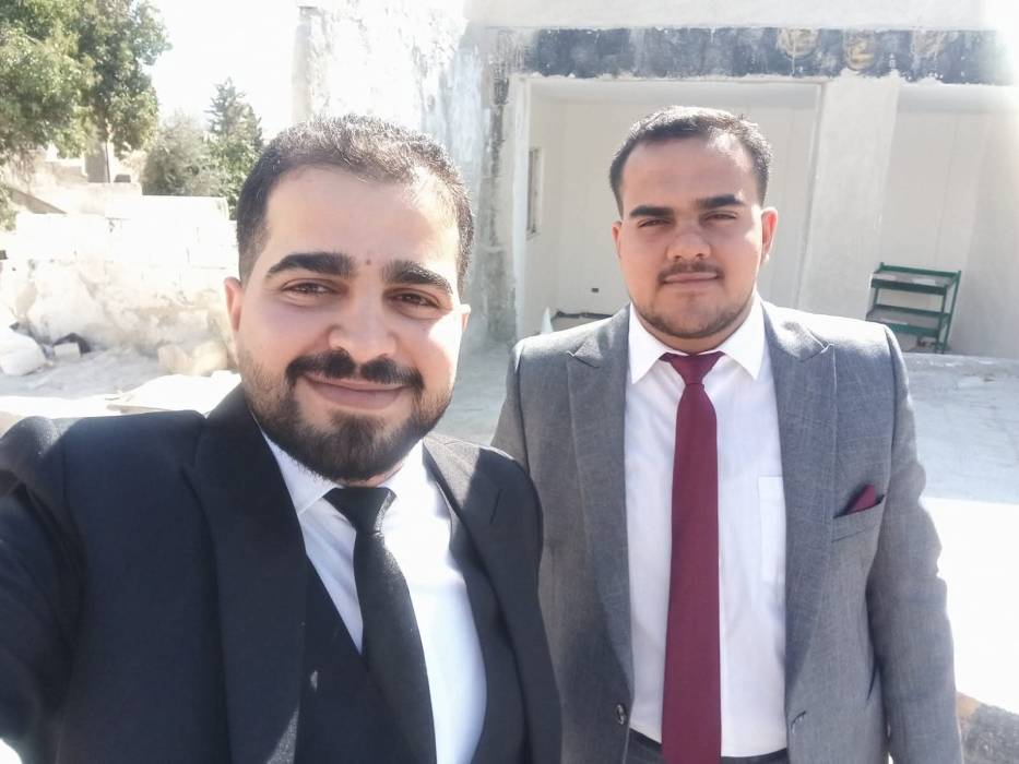 الصحفي عبدو التمكي يبارك لأخيه محمود فؤاد التمكي بمناسبة النجاح في الثانوية العامة