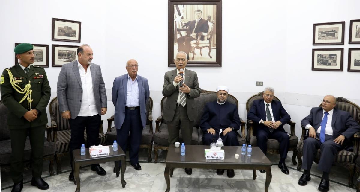 مندوبا عن الملك وولي العهد. العيسوي يعزي بني عواد والجوارنة والديري وخير والعبابنة...صور