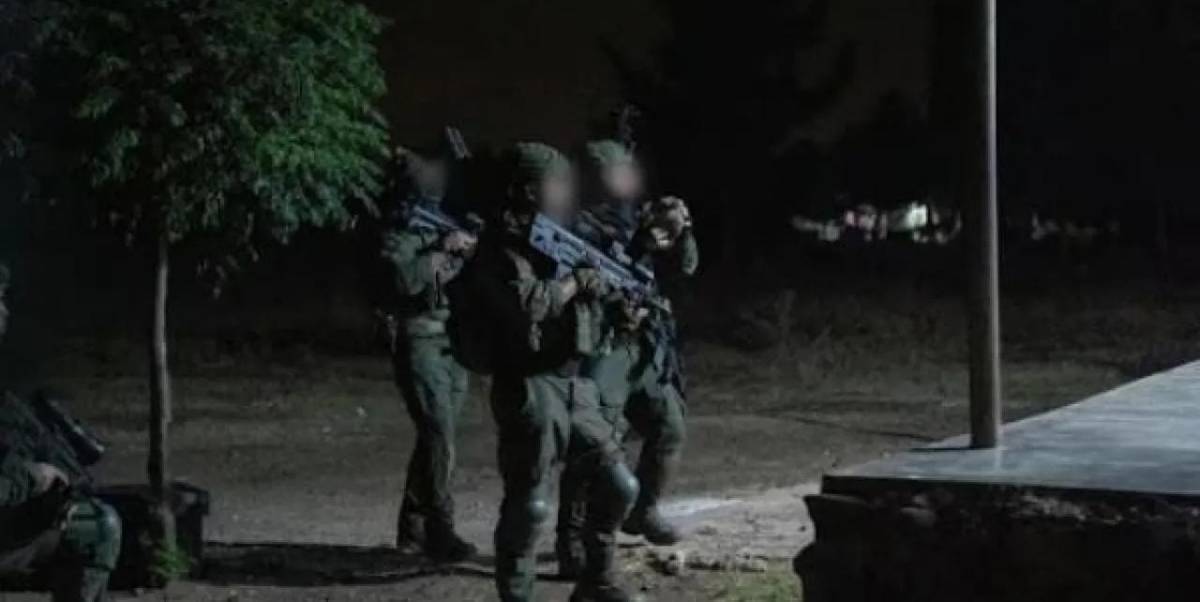 الجيش الإسرائيلي ينفّذ إنزالًا في ثكنة عسكرية بريف دمشق