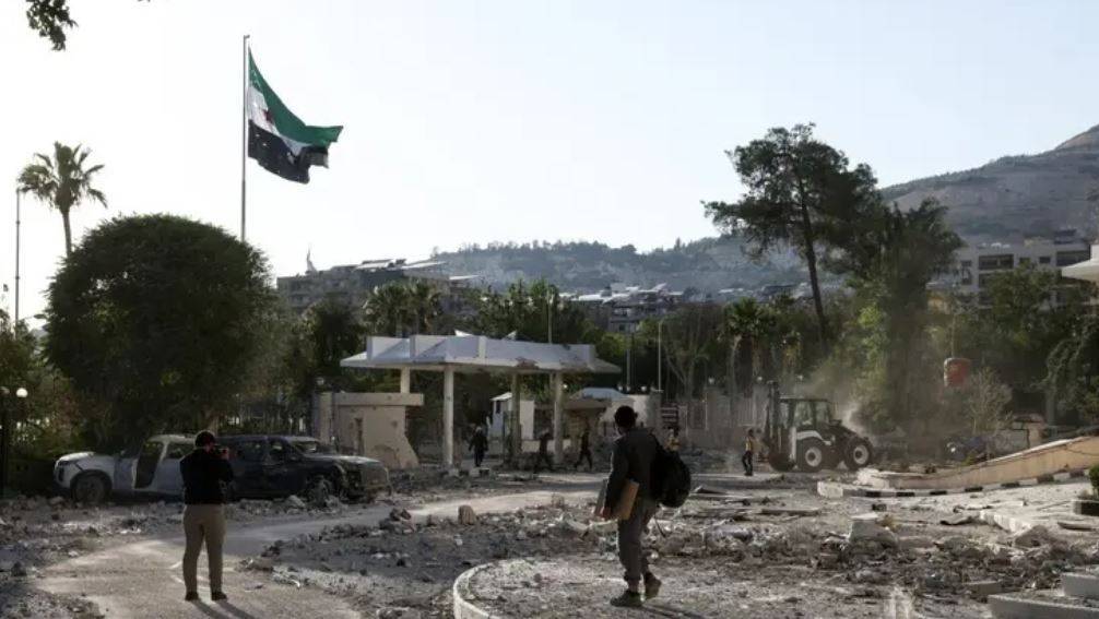 اعتداء إسرائيلي على جنوب دمشق بعد عثور الجيش السوري على أجهزة تنصّت