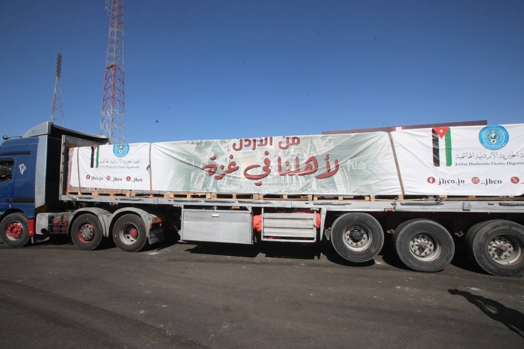 “الخيرية الهاشمية”: عبور قافلة جديدة من 25 شاحنة إلى غزة