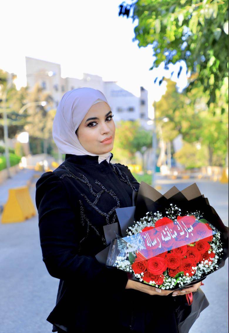 المحامية شمس جمعة سليم السواريه تنال درجة الماجستير بتقدير امتياز