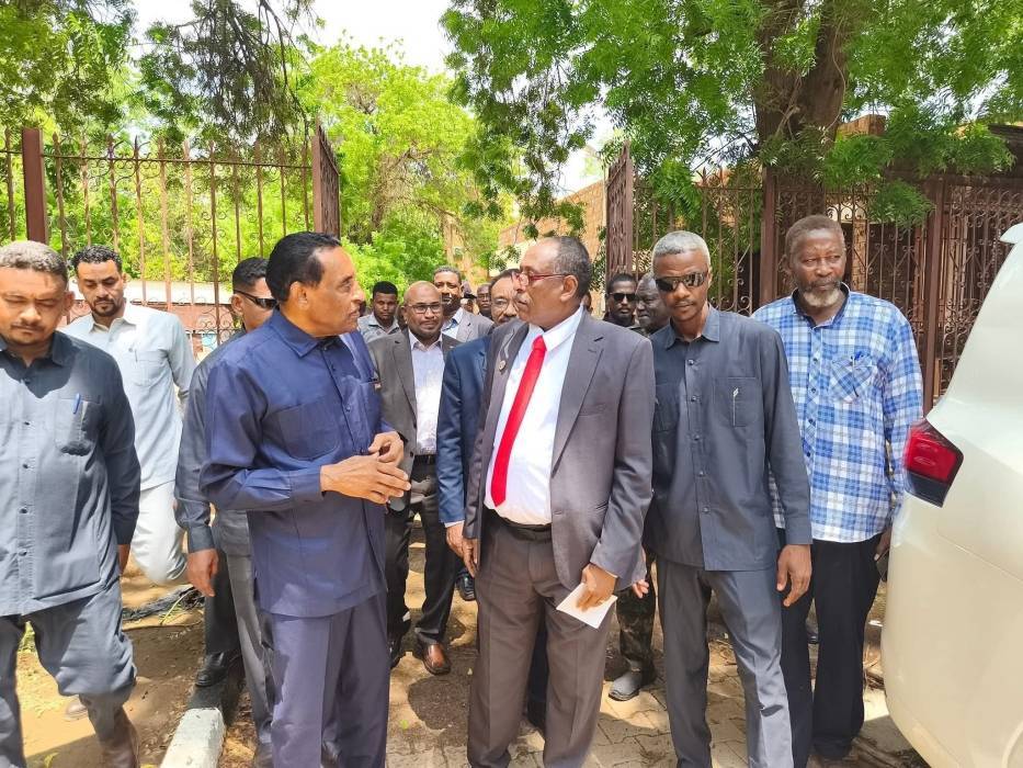 رئيس الوزراء يثمن أدوار جامعة الخرطوم وإسهامها في مسيرة التعليم العالي