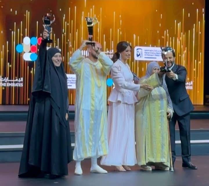 الإعلامية سمر نديم تحصد جائزة صناع الأمل وتتصدر التريند ببرنامجها زهرة مصر