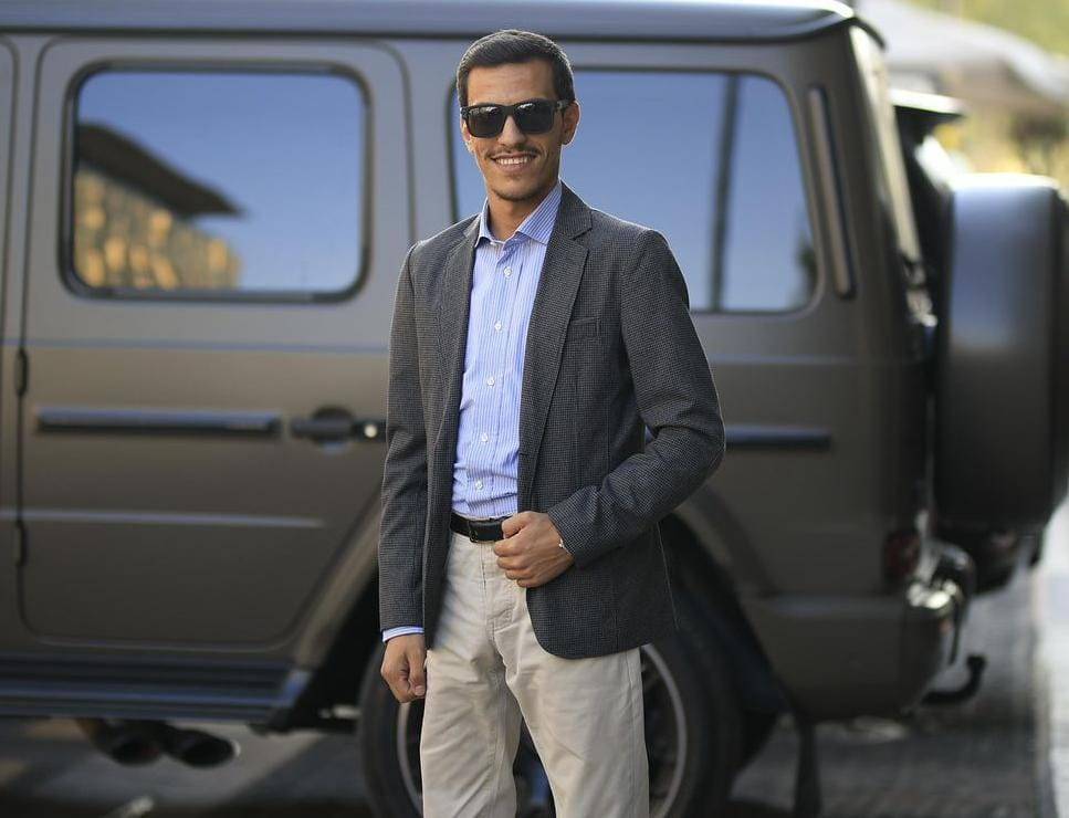 يزن الخضير.. موظف الأحوال المدنية في سحاب نموذج للعطاء والعمل بصمت